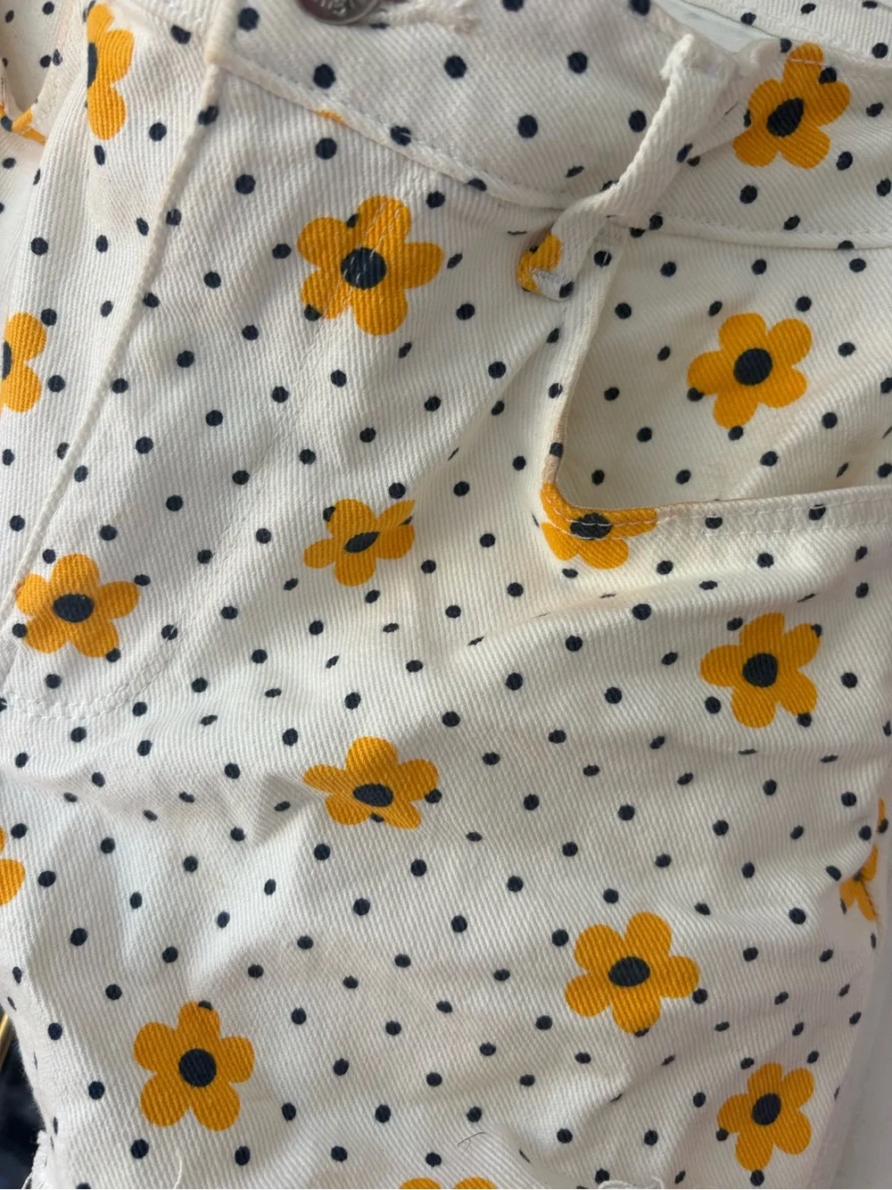 Wrangler White Floral Polka Dot Jean Shorts. RARE - Picture 5 of 6